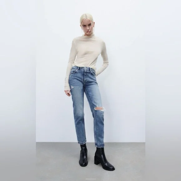 RIPPED SLIM ZARA JEANS size 6 US-light stretch fabric. High rise. Ripped detail. - Picture 2 of 8
